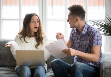 Kiedy długi przechodzą na rodzinę? Jak uniknąć spłacania nie swoich zobowiązań?