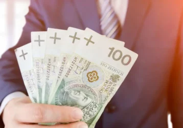 Jak otrzymać zwrot prowizji bankowej w PKO BP?